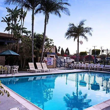 Brookhurst Plaza Inn 